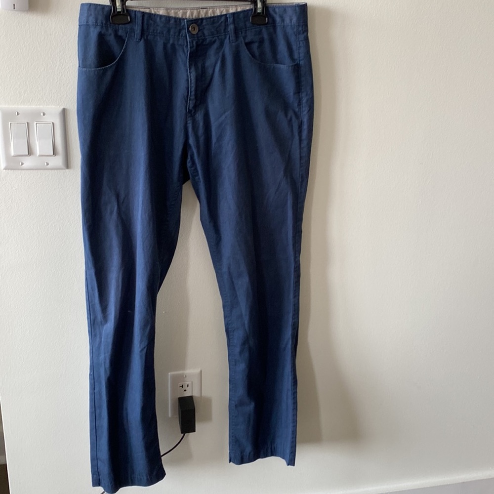 Calvin Klein | 34 x 32 | Navy Lightweight Slim Fit Men's Dress Pants Business